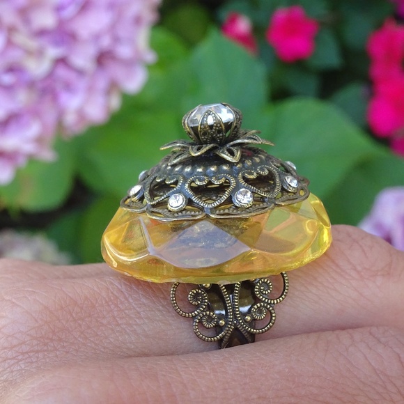 Unique OOAK Vintage Upcycled Parts Assemblage Art Faceted Resin Statement Ring - Picture 2 of 8